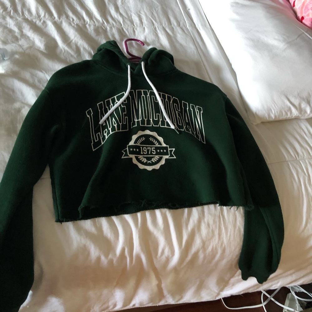 cropped dark green hoodie